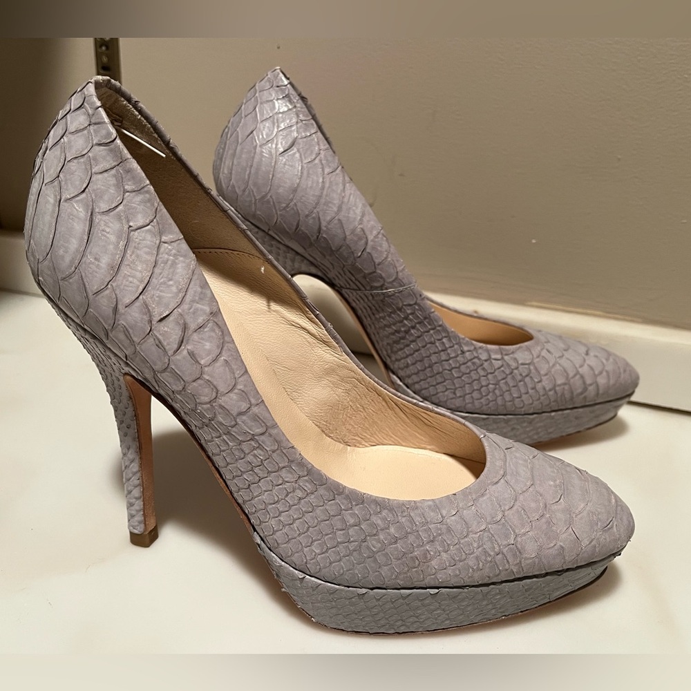 NEW! LK BENNETT “Andie” Light Gray Snakeskin Heels, Size 38/7.5-8 —REDUCED
